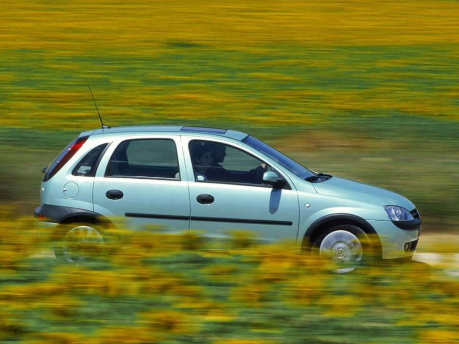  Opel Corsa 5-Door 2000 года  (фото 11 из 20)